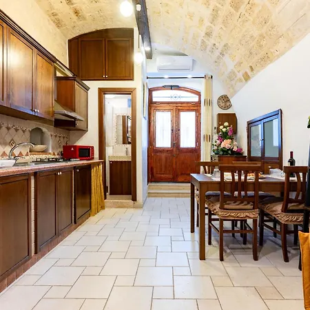 Historic For Three - Df Borgo Antico בית נופש